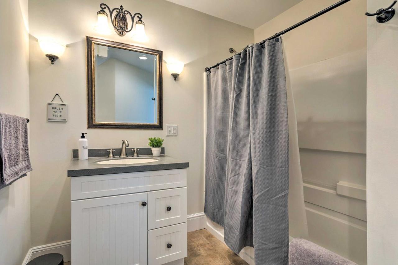 Mystic Refuge With Patio Less Than 1 Mi To Downtown! Екстериор снимка